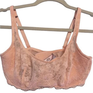 NWT Victoria’s Secret Scoop Unlined PushUp Lace Bra